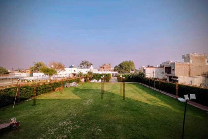 rajwada farms in Mathura