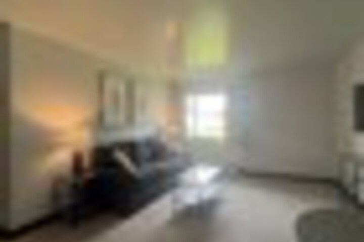 Room 14 of 36