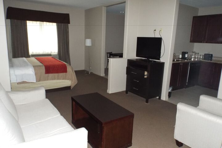 Room 5 of 65