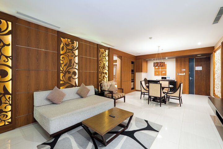 Room 27 of 65
