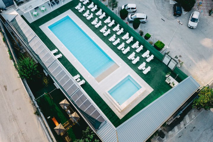 Pool 66 of 86