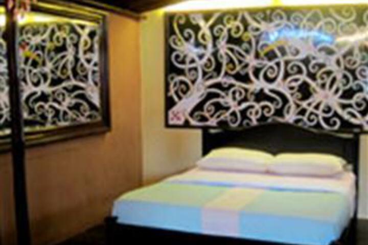 Room 1 of 7