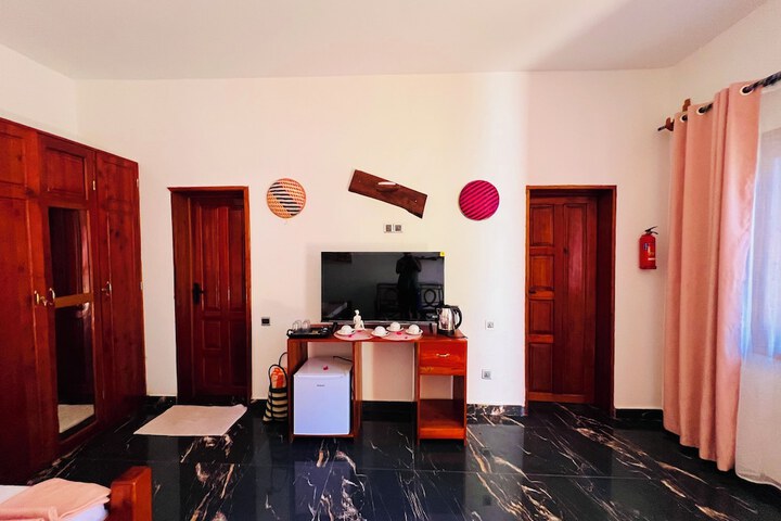 Room 32 of 70