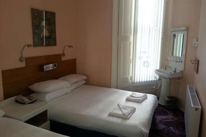 Room 38 of 113