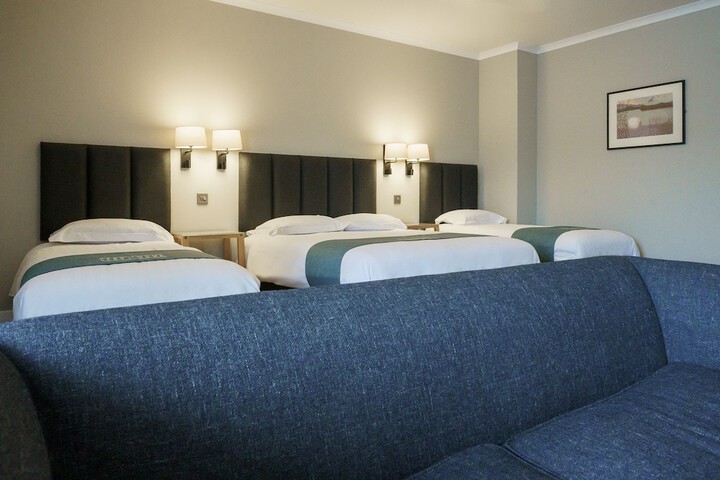 Room 4 of 36