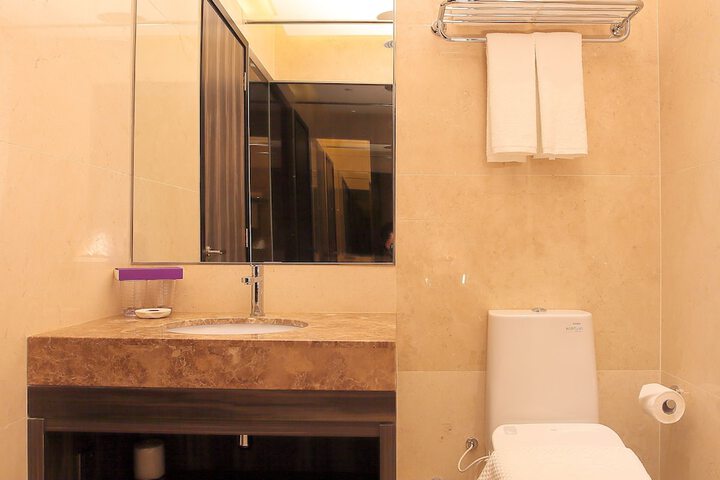 Room 14 of 26