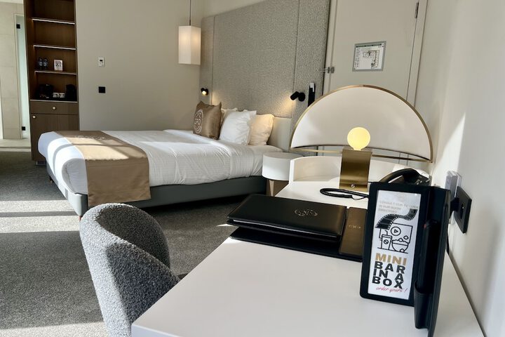 Room 28 of 105