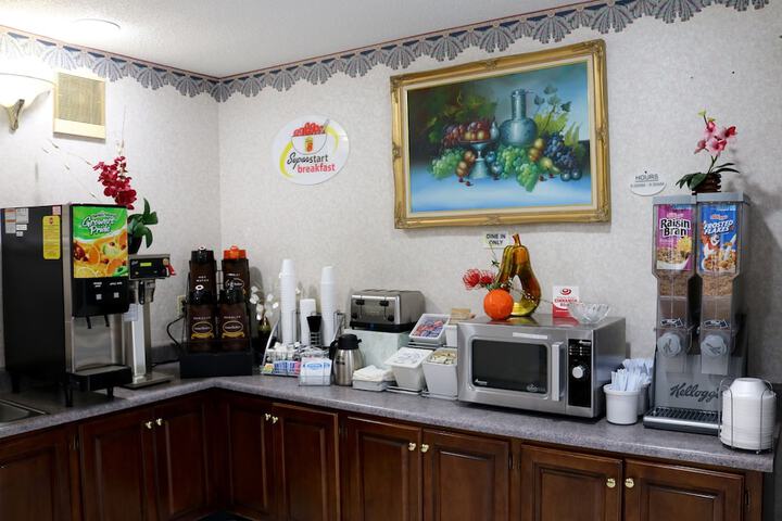 Dining Photos