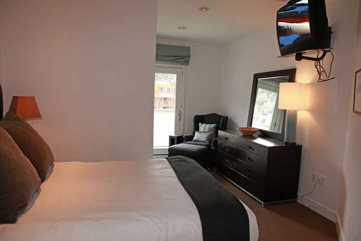 Room 20 of 61
