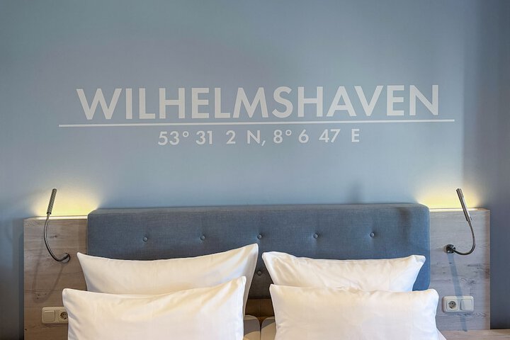 Room 8 of 28
