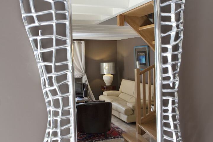 Room 30 of 63