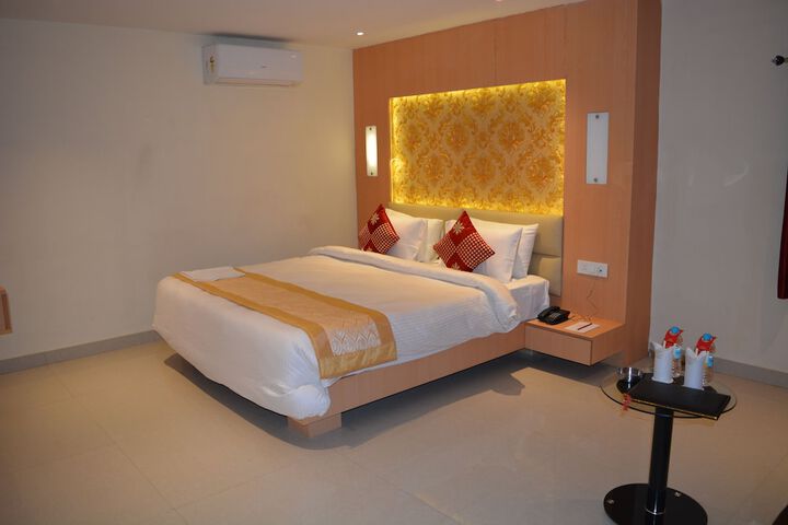 Room 9 of 53