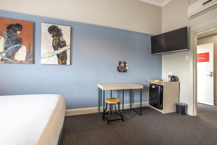 Room 40 of 99
