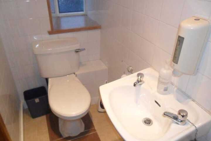Room 10 of 23