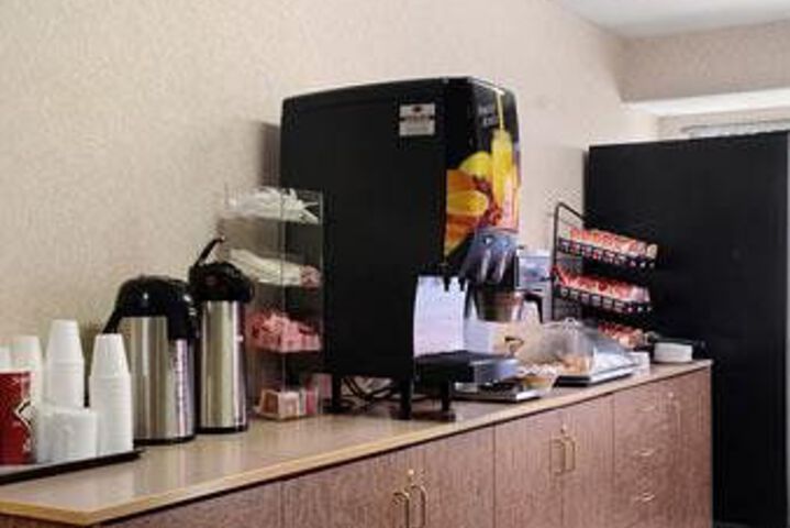Breakfast/Coffee Service 6 of 50