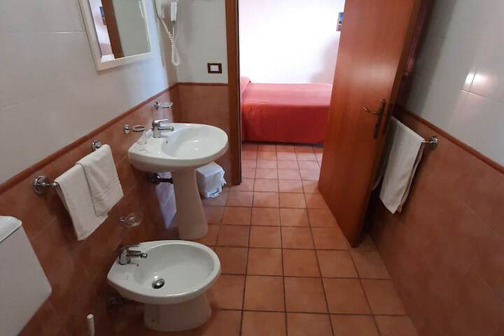 Room 190 of 249