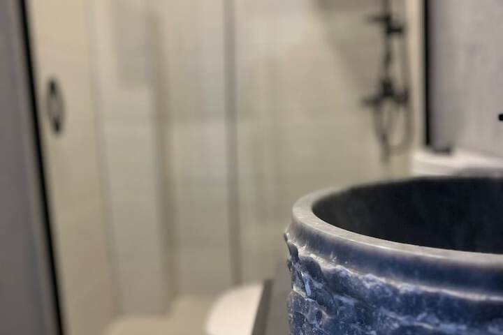 Room 161 of 204