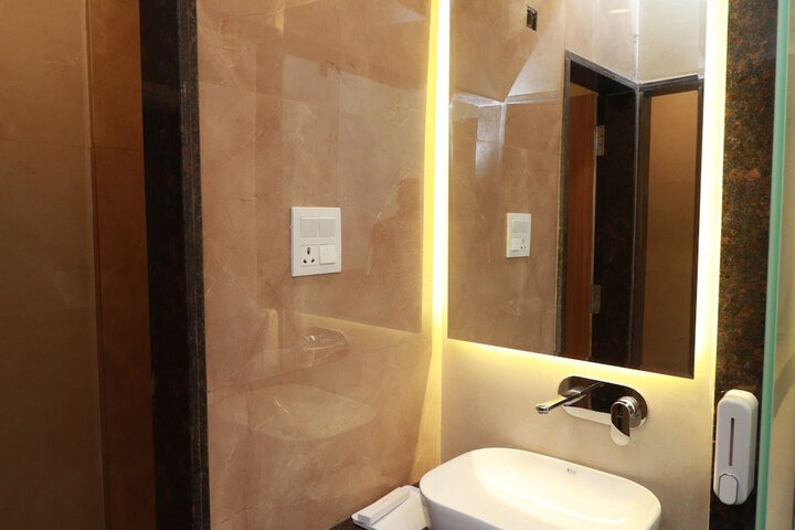 Room 18 of 22