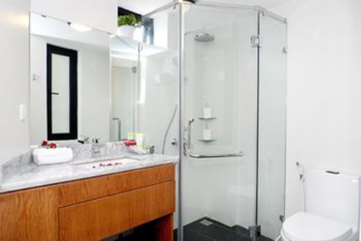 Room 2 of 31