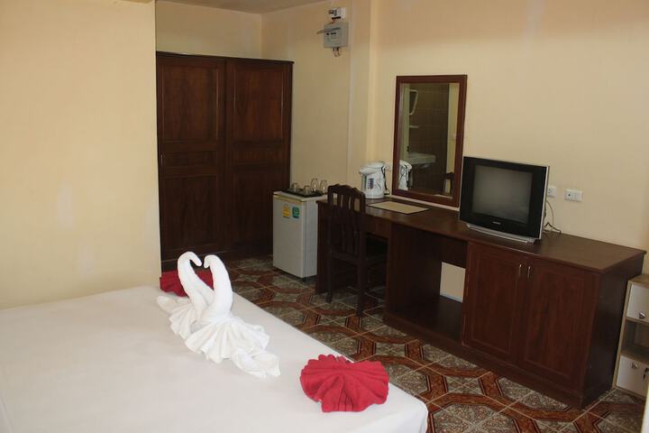 Room 17 of 49
