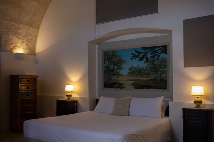 Room 14 of 61