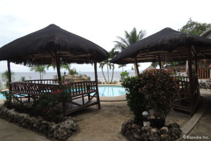 Hotel Exterior 12 of 39