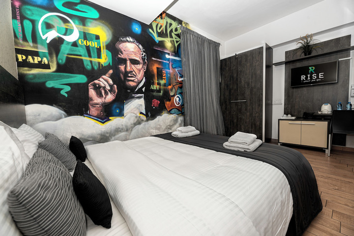 Room 38 of 216