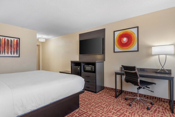 Room 16 of 79
