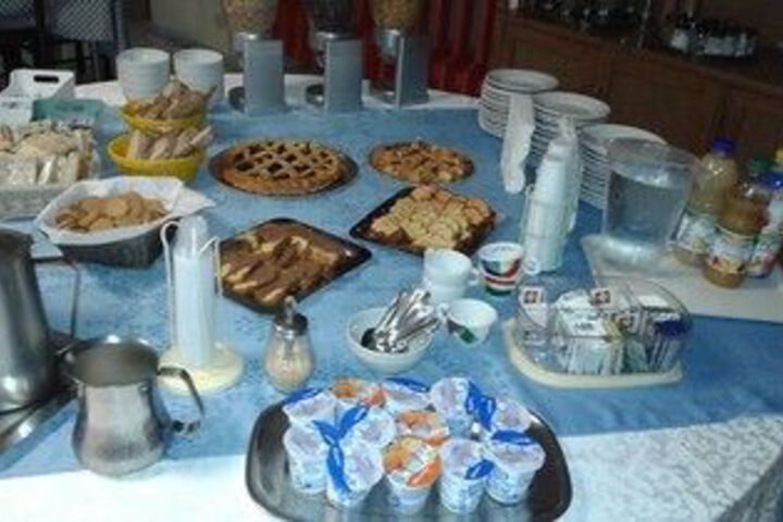Breakfast/Coffee Service 10 of 76