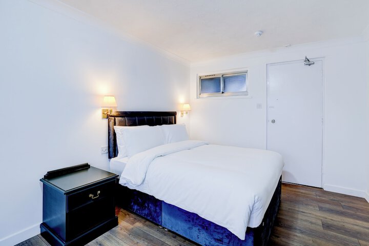 Room 14 of 29