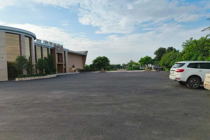 Property Grounds 56 of 60