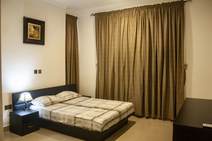 Room 2 of 22