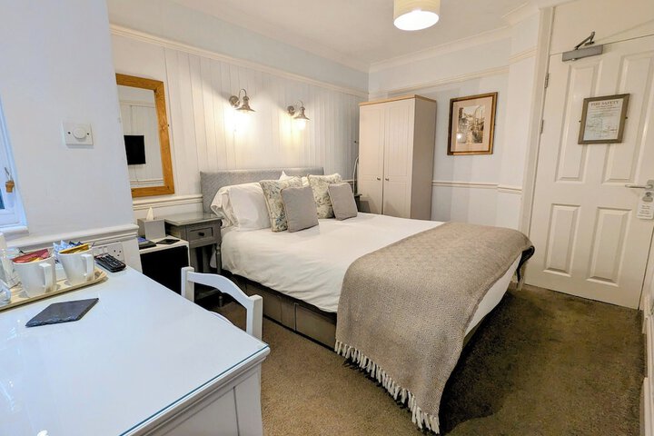 Room 30 of 122