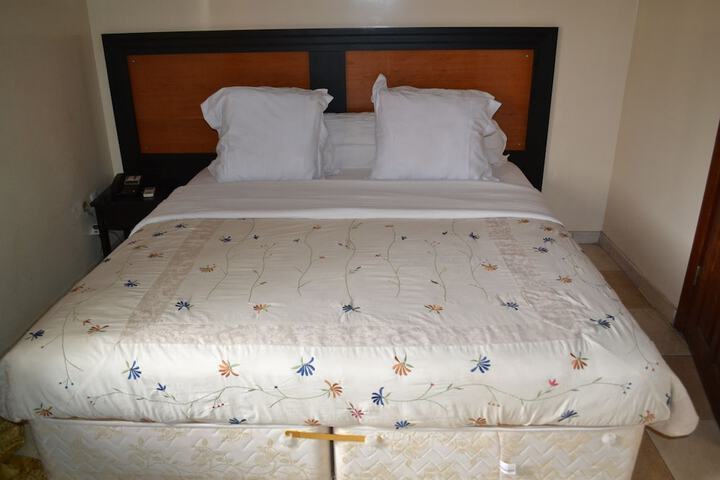 Room 11 of 31