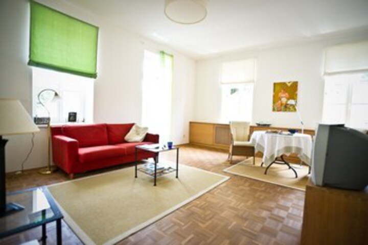 Room 17 of 27