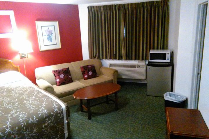 Room 8 of 35