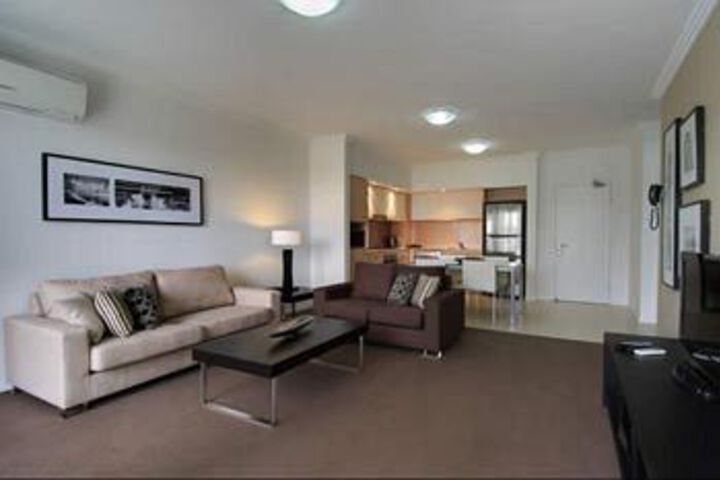 Room 11 of 30