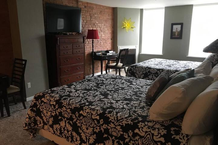 Room 14 of 36