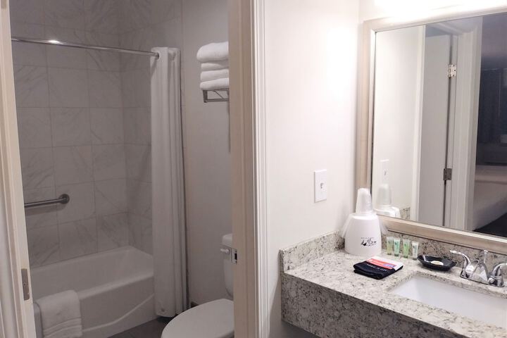 Room 15 of 27