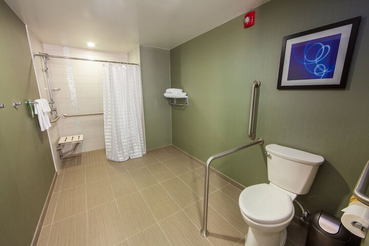 Room 19 of 39