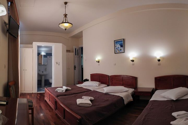 Room 42 of 152