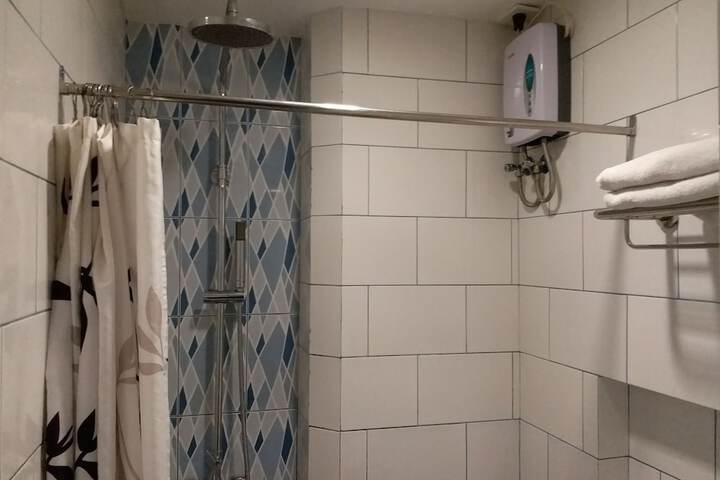Room 70 of 91
