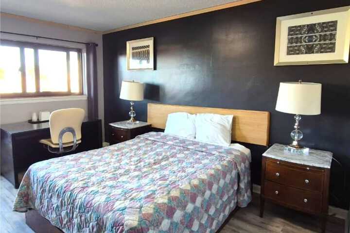 Room 11 of 43