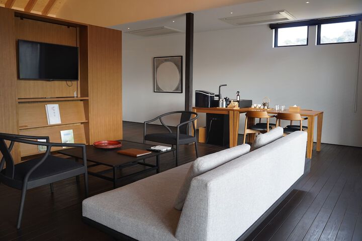 Room 64 of 117