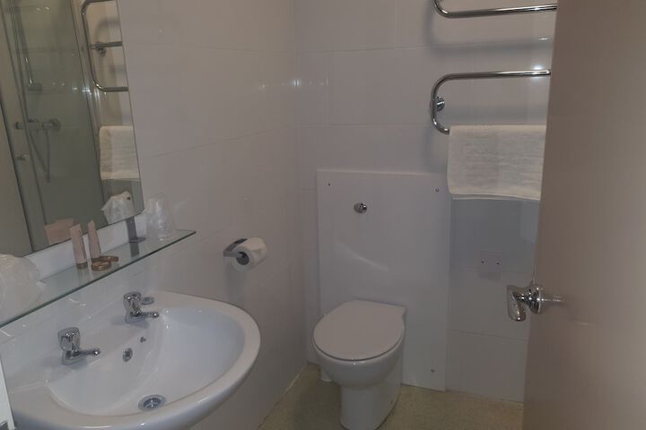 Room 11 of 23