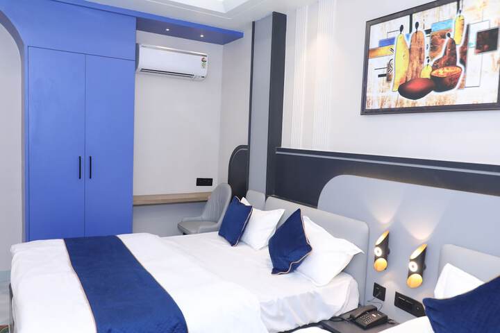 Room 22 of 59