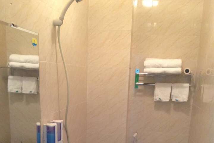 Room 20 of 24