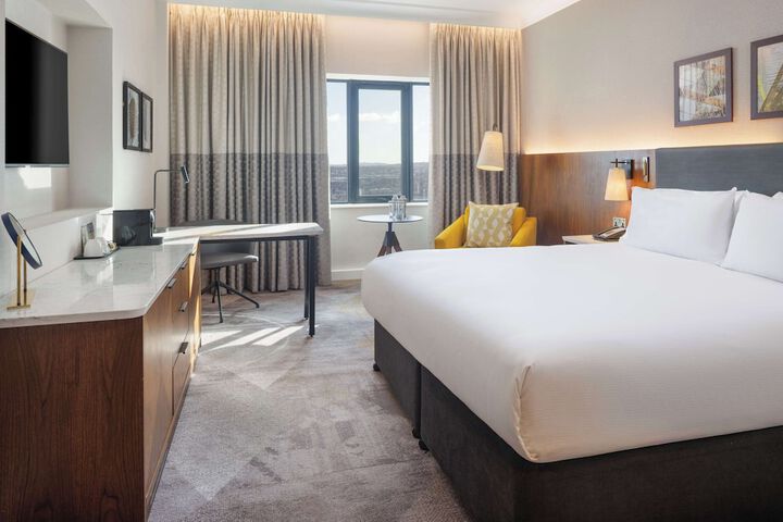 Room 34 of 206