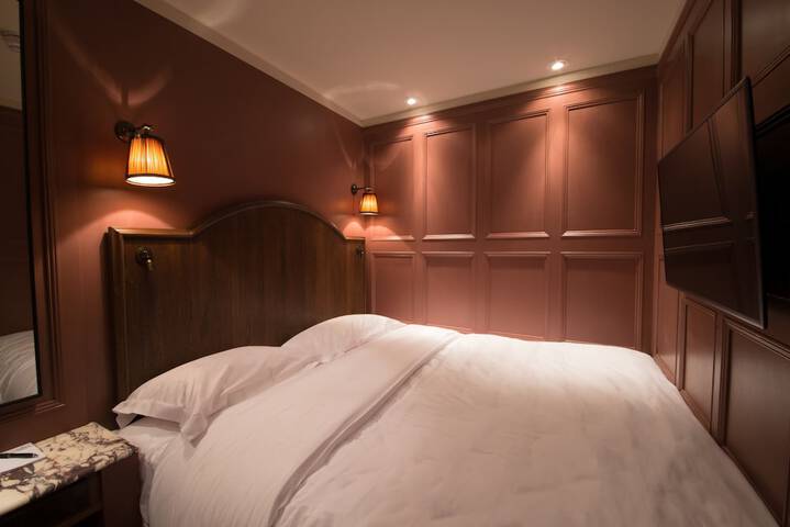 Room 22 of 69
