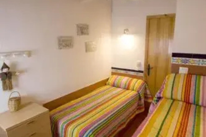 Room 3 of 9